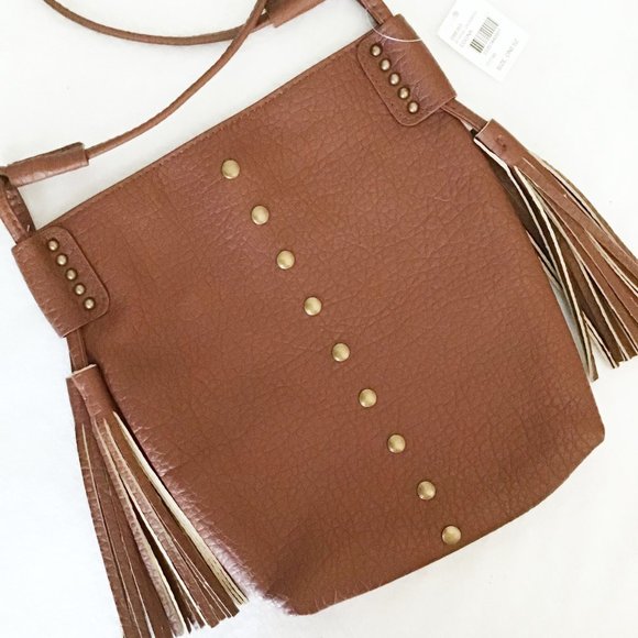 Simple Chic Brown Tassel Crossbody Bag - Picture 4 of 8